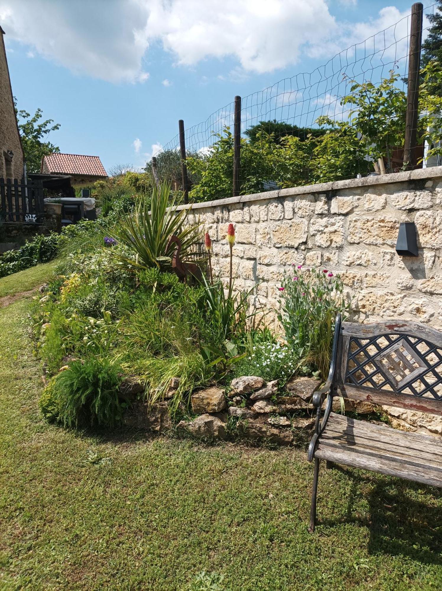Le Clos De La Musardise - Gites De Charme Avec Piscine Chauffee Salignac Eyvigues Exterior photo